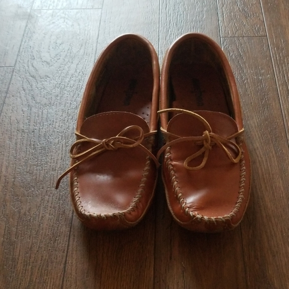 minnetonka men's driving shoes